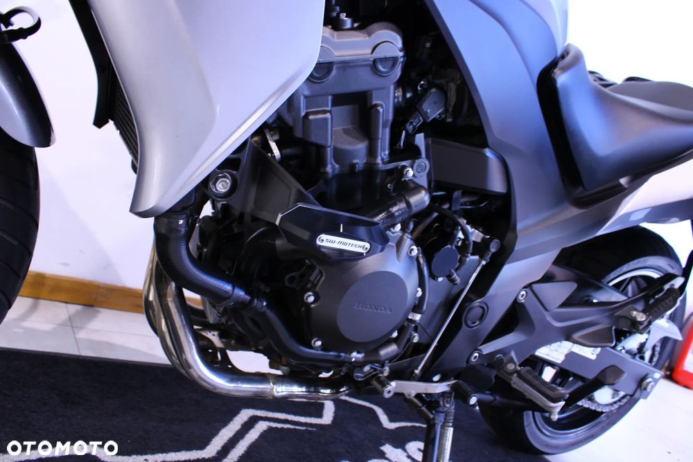 Honda CBF - 24