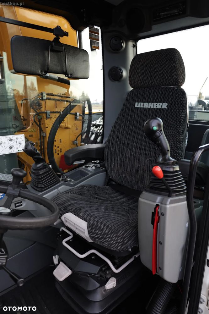 Liebherr A913 Compact Litronic - 22