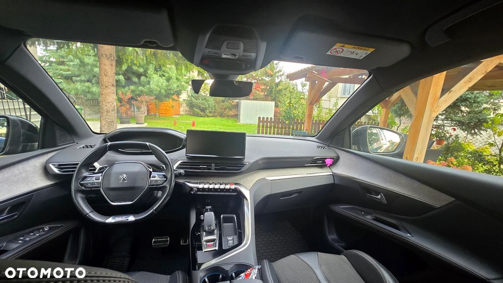 Peugeot 5008 - 8