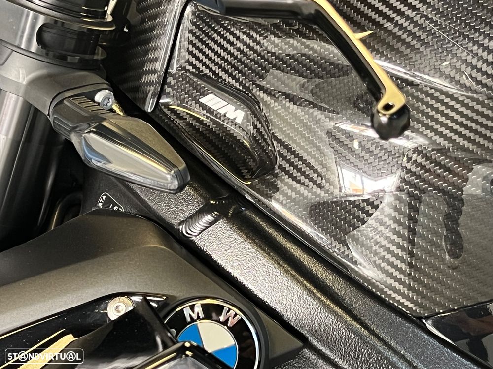 BMW M 1000 R M Competition - Carbon / Akrapovic - 21