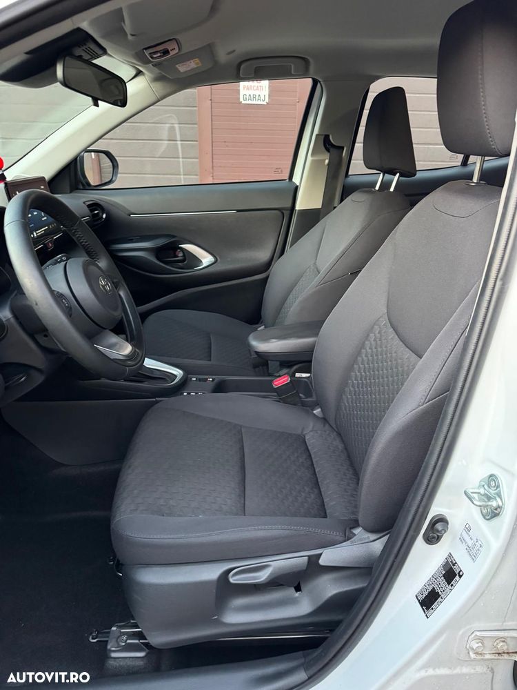 Toyota Yaris Cross 1.5 VVT-i HSD 4x2 Dynamic - 5