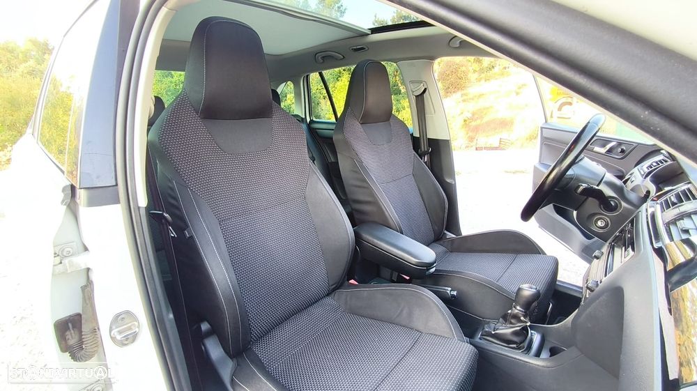 Skoda Rapid 1.6 TDI Elegance - 6