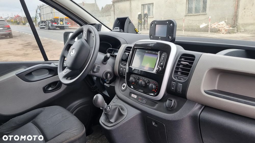 Renault Trafic - 26