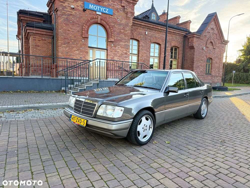 Mercedes-Benz W124 (1984-1993) - 14