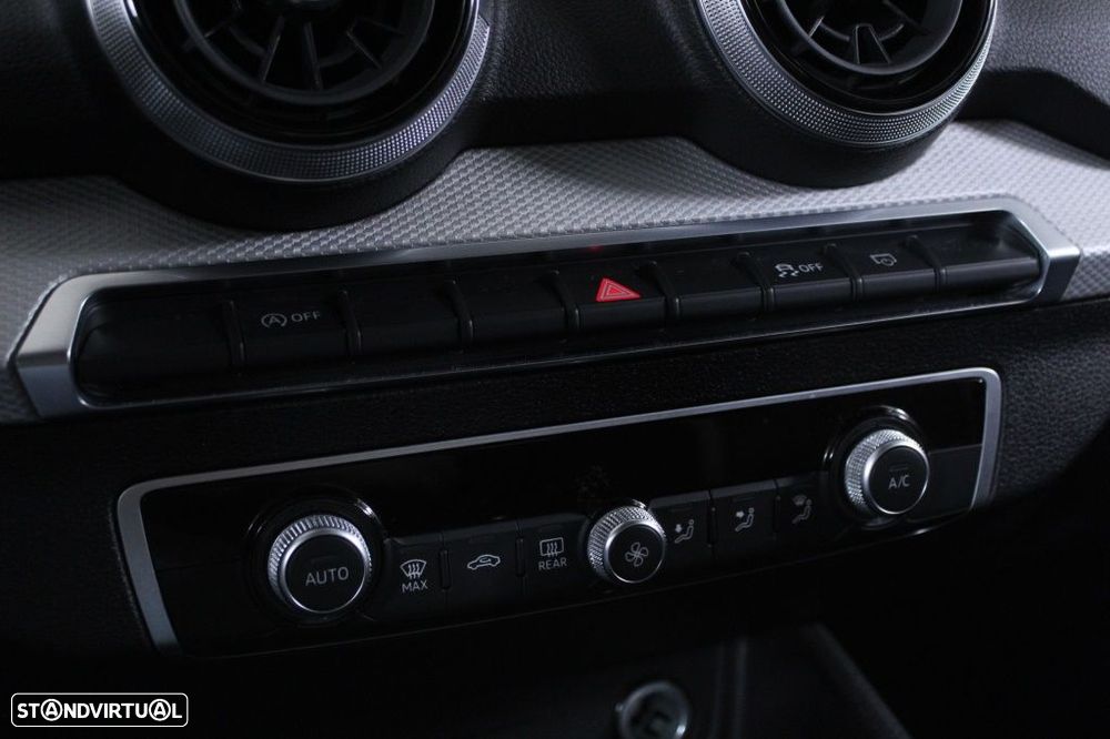 Audi Q2 30 TFSI Advanced - 30