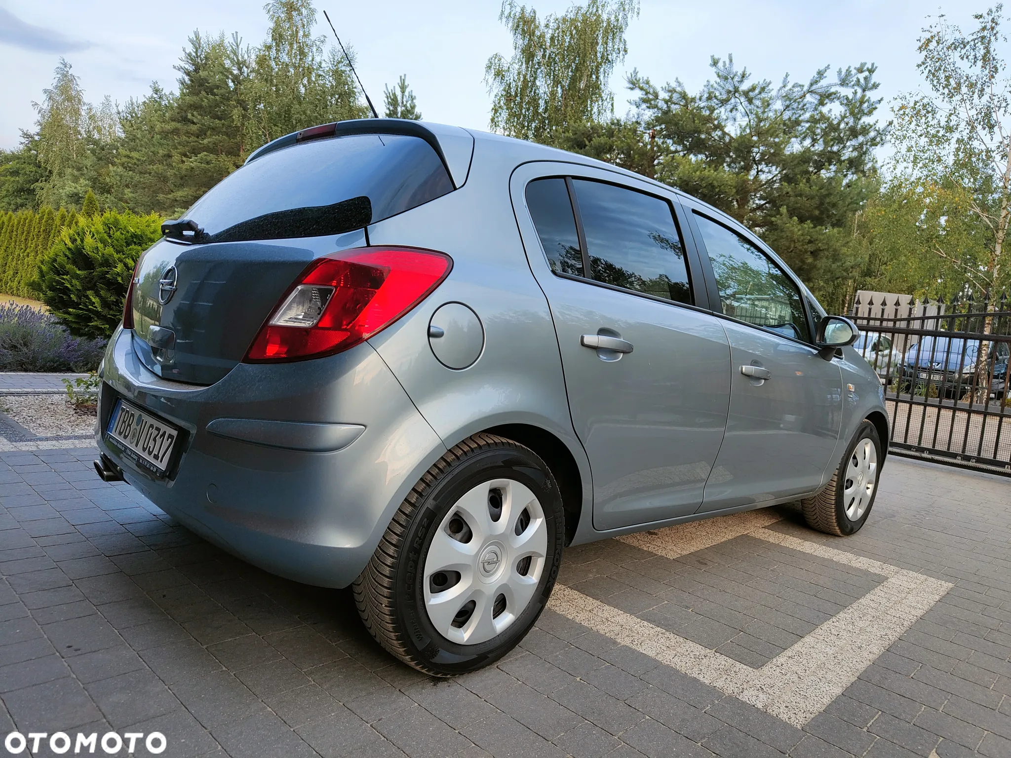Opel Corsa 1.4 16V Satellite - 4
