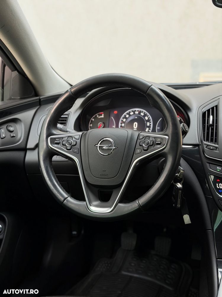 Opel Insignia - 19