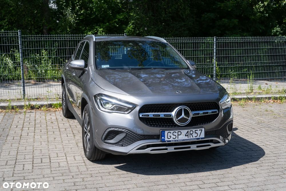 Mercedes-Benz GLA 200 Business Edition - 1