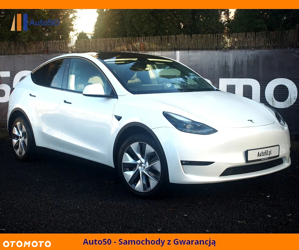 Tesla Y Long Range AWD - 3