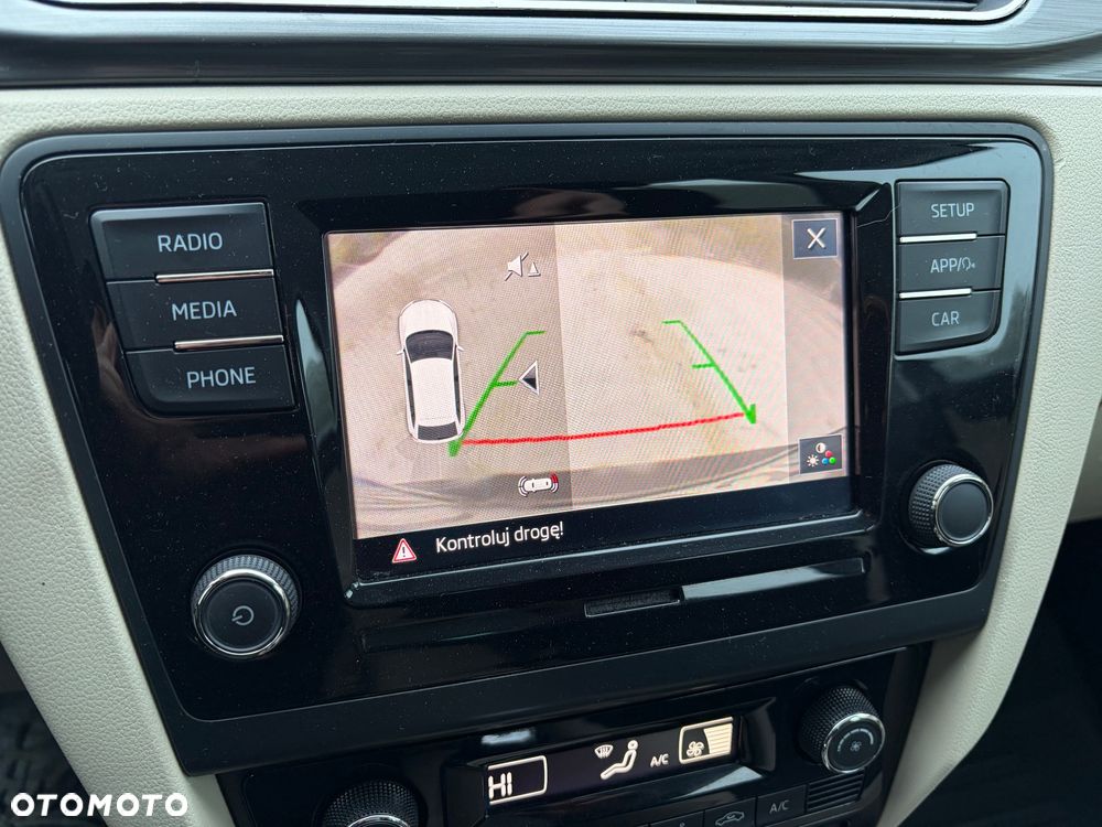 Skoda RAPID 1.0 TSI Style DSG - 11