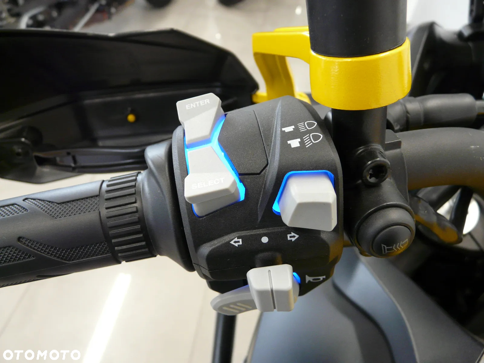 QJMOTOR SVT 650X - 35