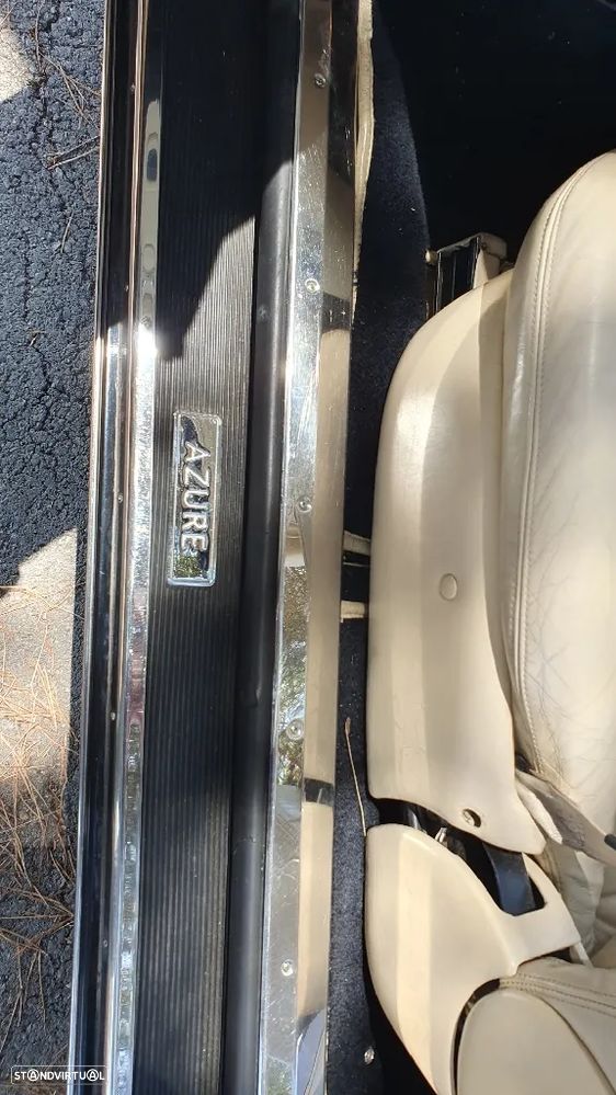 Bentley Azure 6.75 Turbo V8 - 17