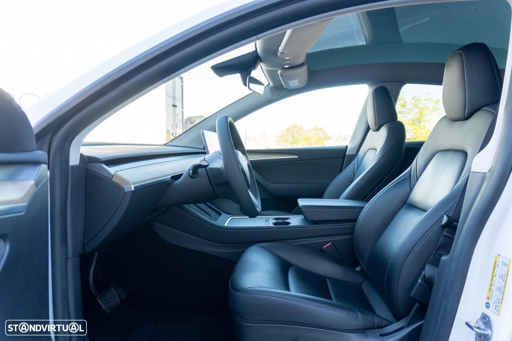 Tesla Model Y Standard - 14