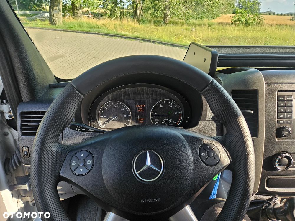 Mercedes-Benz Sprinter - 11