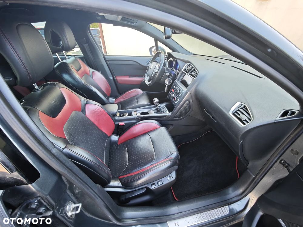 Citroën DS4 HDi 165 SoChic - 17