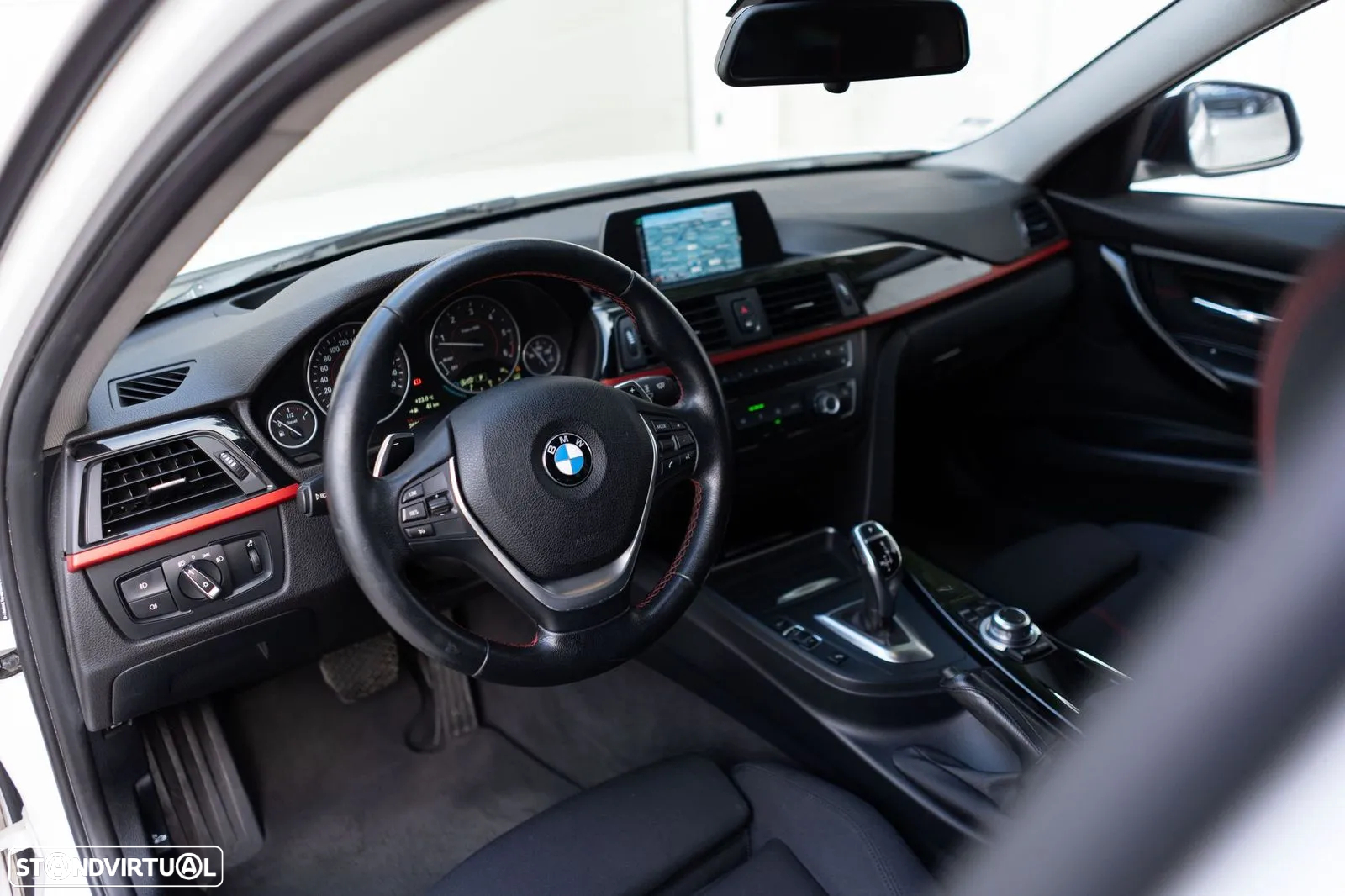 BMW 320 d Touring Auto Line Sport - 9