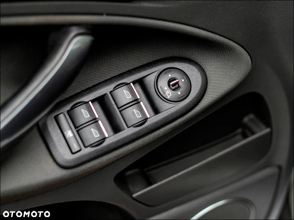 Ford Kuga - 30