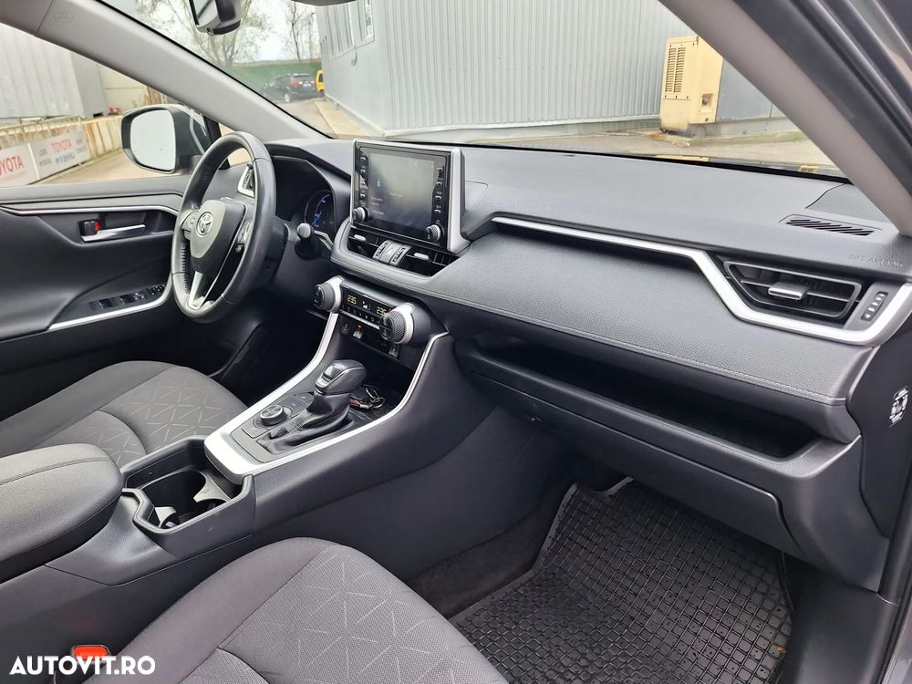 Toyota RAV4 - 12