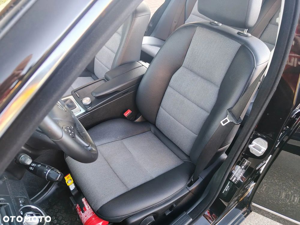 Mercedes-Benz Klasa C 220 CDI DPF Automatik BlueEFFICIENCY Avantgarde - 14