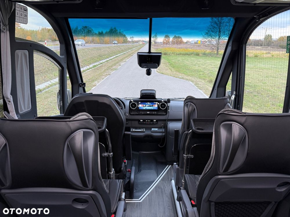 Mercedes-Benz Sprinter 519 - 30