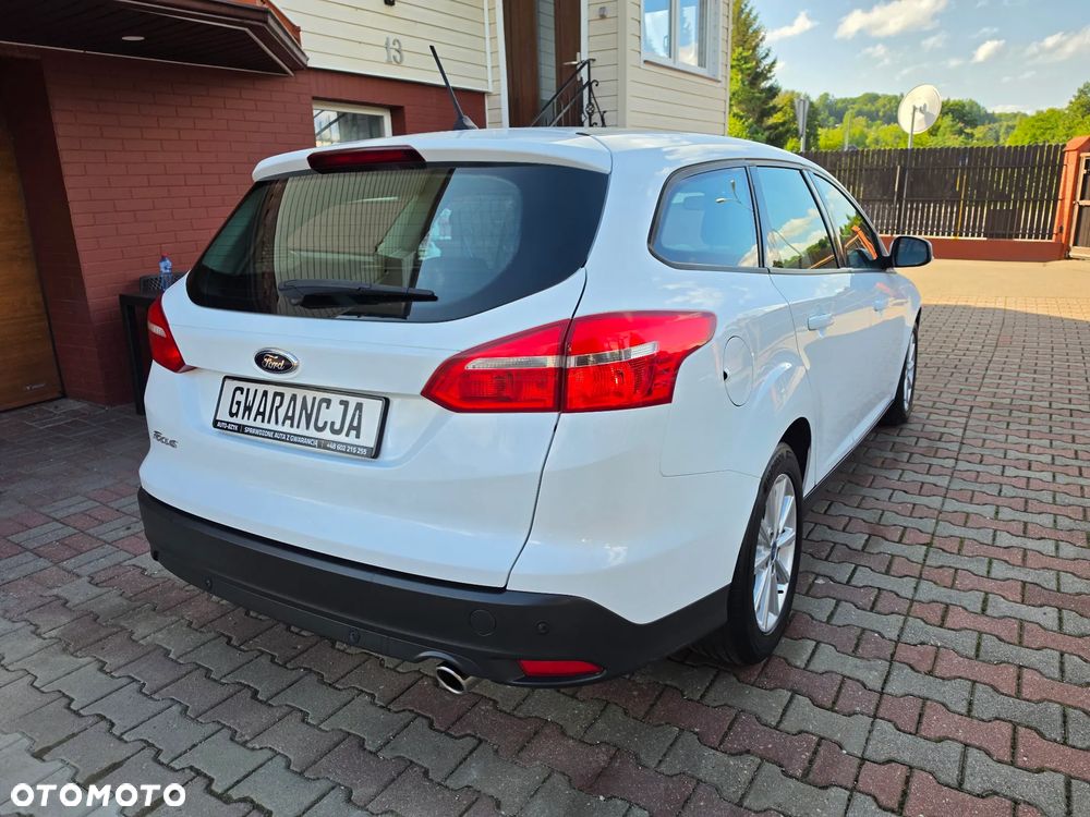 Ford Focus 2.0 TDCi Titanium ASS - 11