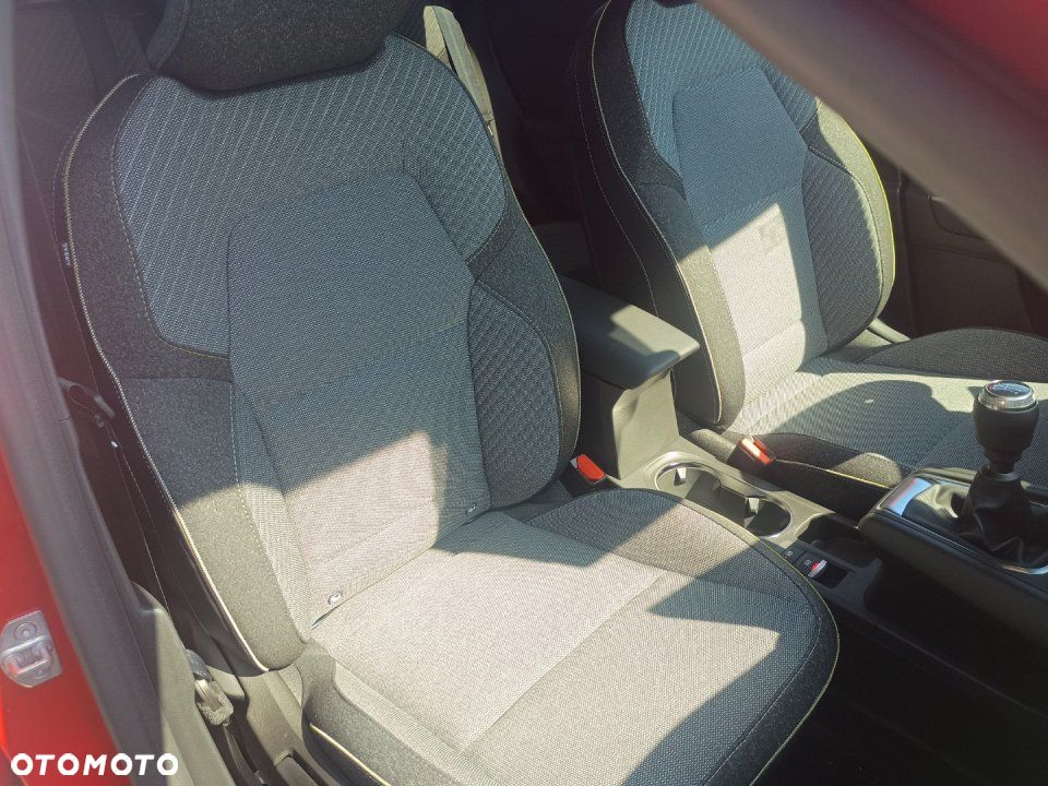 Mitsubishi Grandis - 11