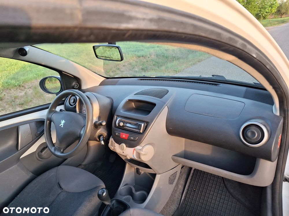 Peugeot 107 1.0 Happy - 10