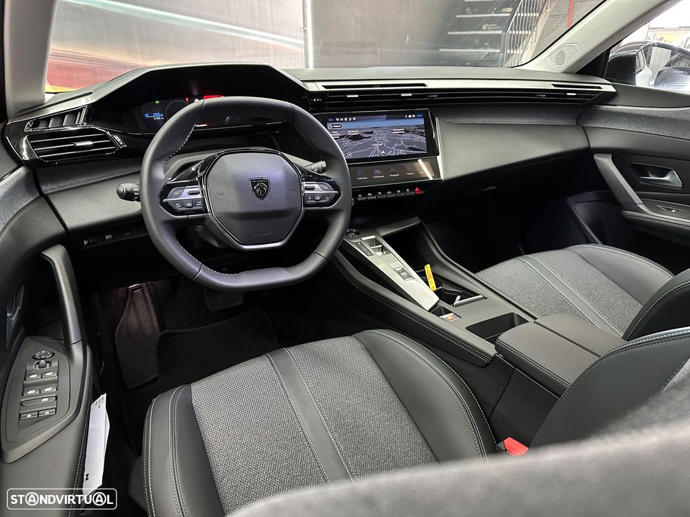 Peugeot e-308 54 kWh Allure - 16