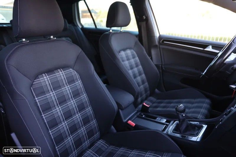 VW Golf 2.0 TDI GTD - 15