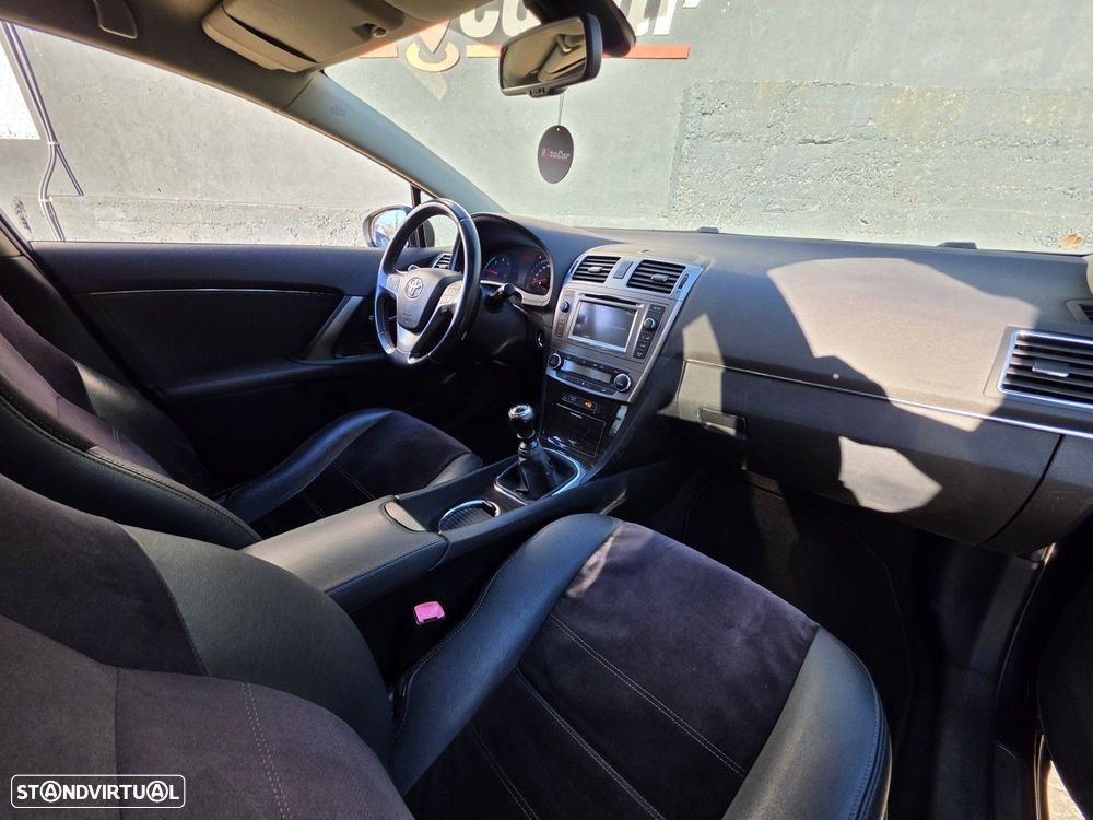Toyota Avensis SW 2.0 D-4D Luxury+GPS - 10