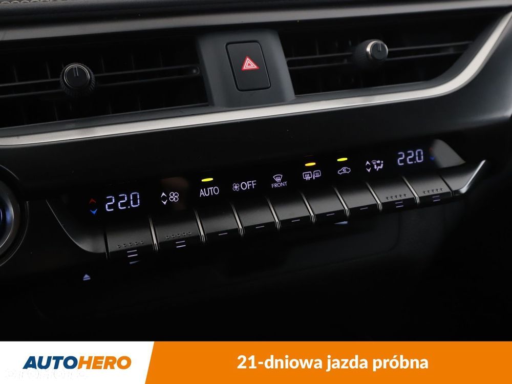 Lexus UX - 26