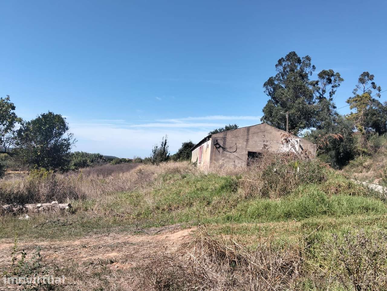 Terreno com  área total de 6.832 m² + Edifício em Ruínas com 665 m² im - Grande imagem: 5/11