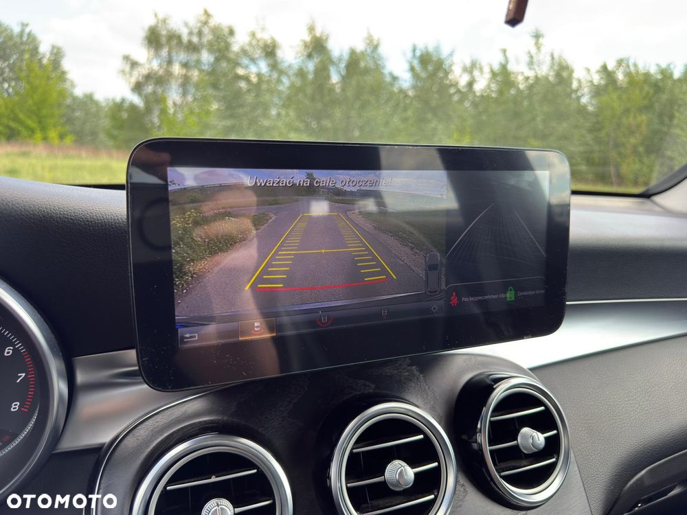 Mercedes-Benz GLC 250 4Matic 9G-TRONIC AMG Line - 29