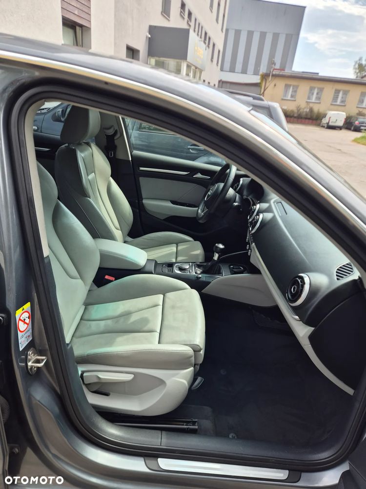 Audi A3 Sportback 2.0 TDI Ambiente - 9