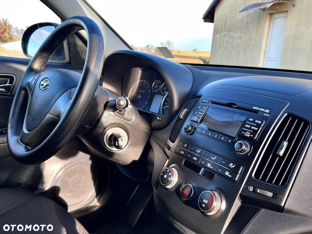 Hyundai i30 1.4 Classic + - 22