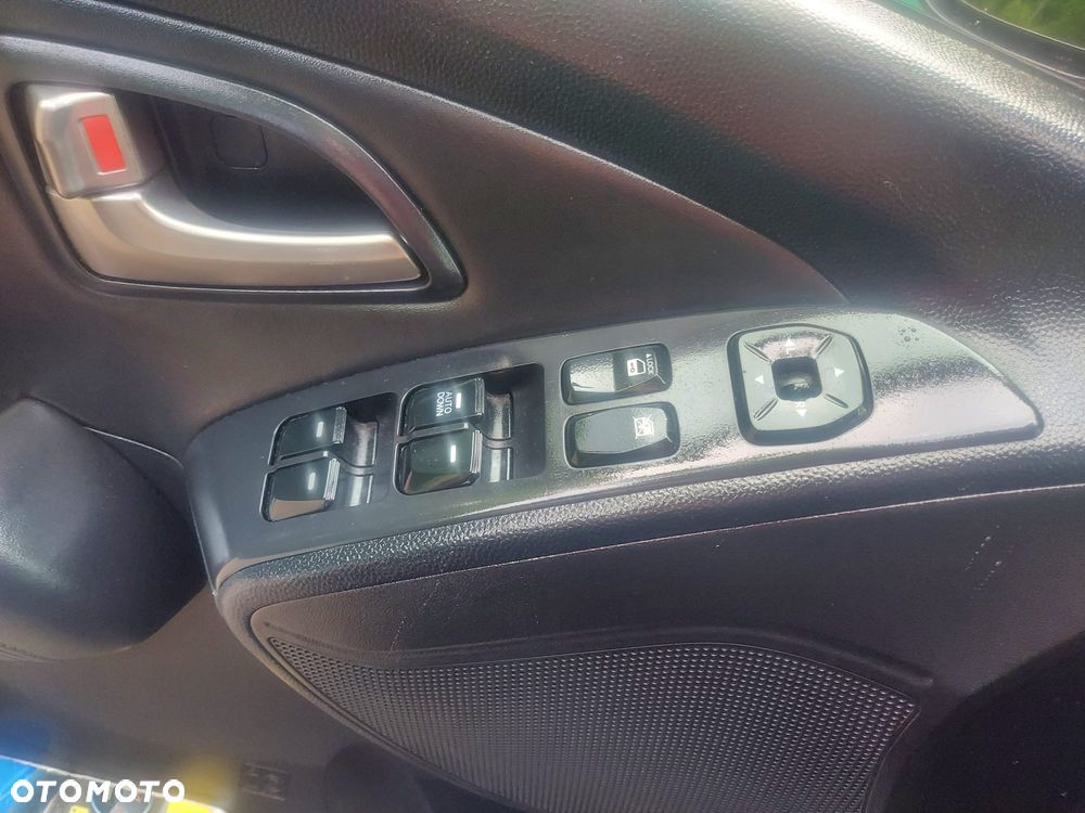 Hyundai ix35 - 11