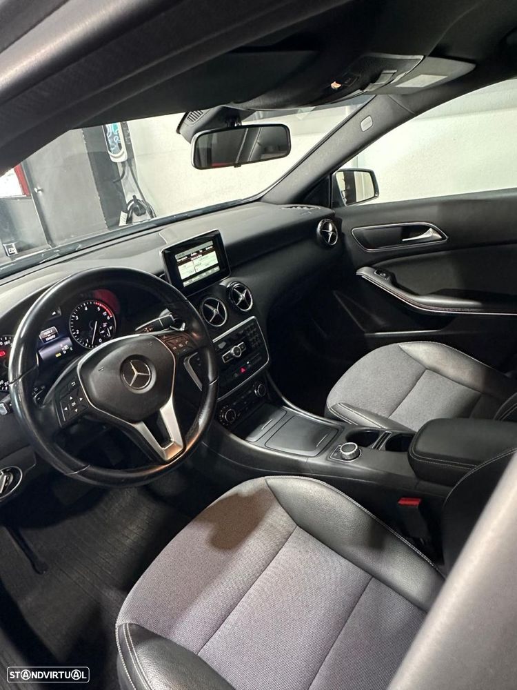 Mercedes-Benz A 180 - 4