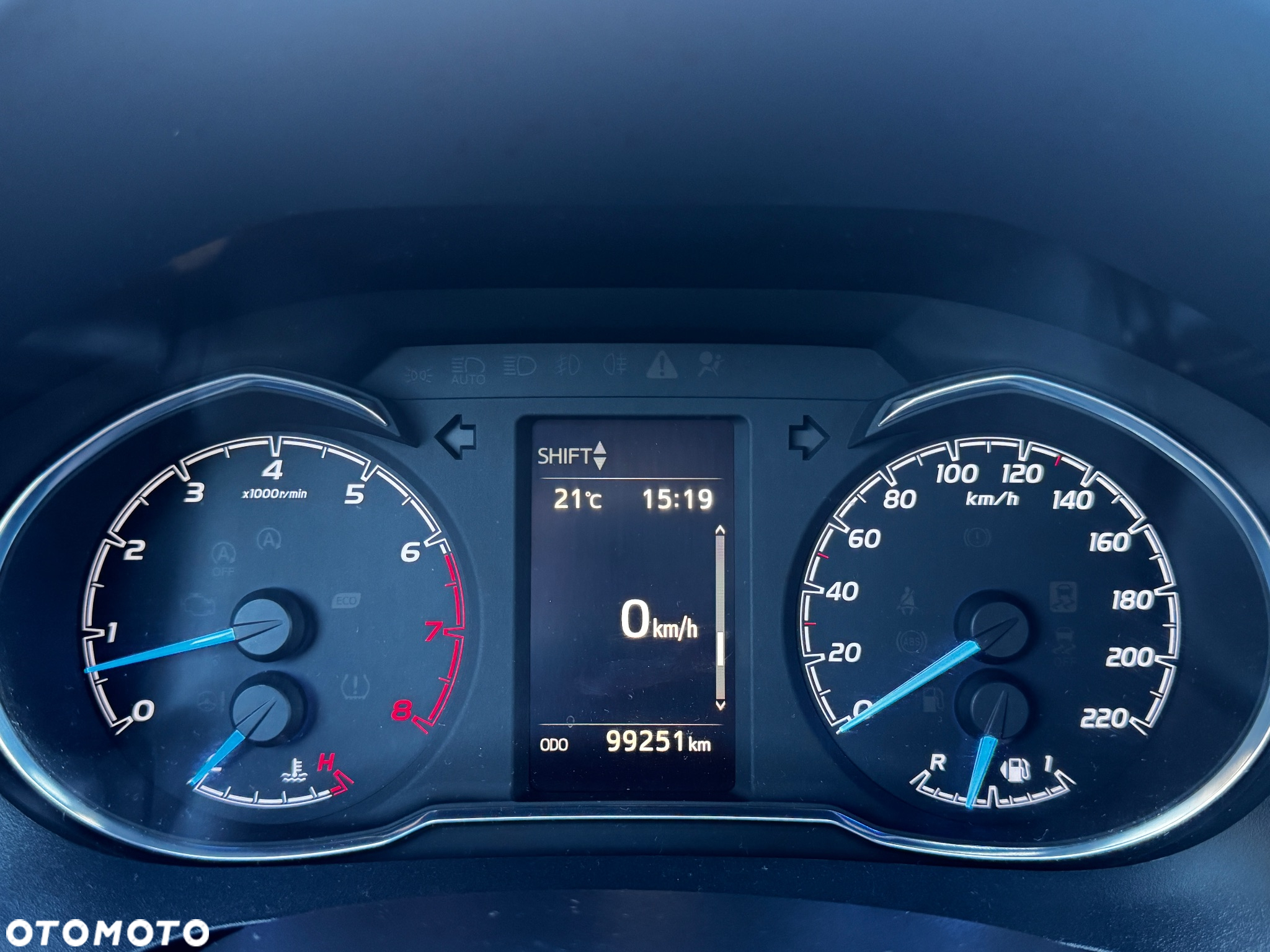 Toyota Yaris 1.5 20th Anniversary - 11
