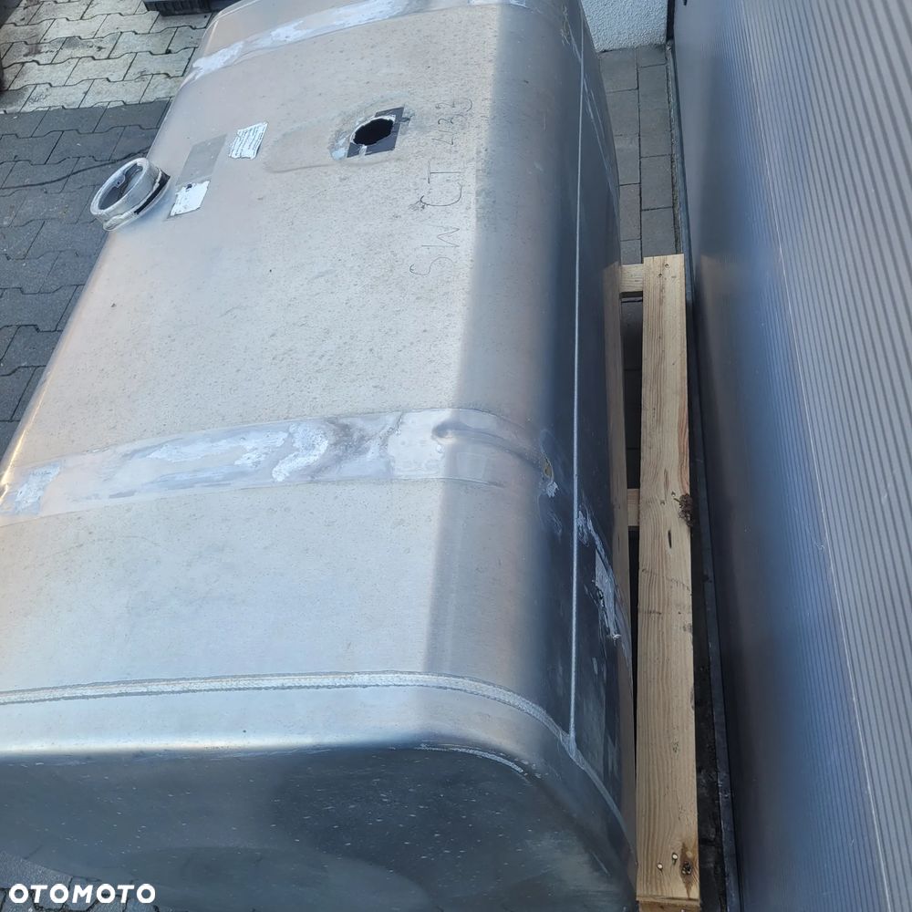 ZBIORNIK PALIWA MAN 490L 130X63X68 CM CHWALIM116 - 4