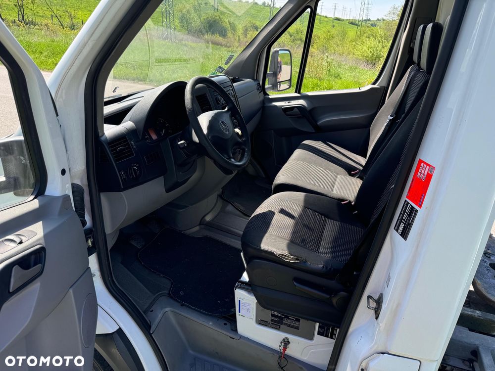 Mercedes-Benz Sprinter 518 ciągnik siodłowy - skrzyniowy - 16