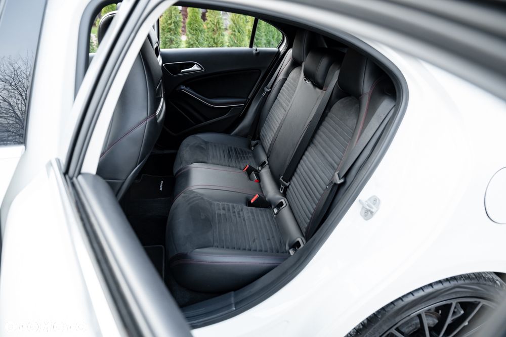 Mercedes-Benz Klasa A 250 4Matic 7G-DCT AMG Line - 19