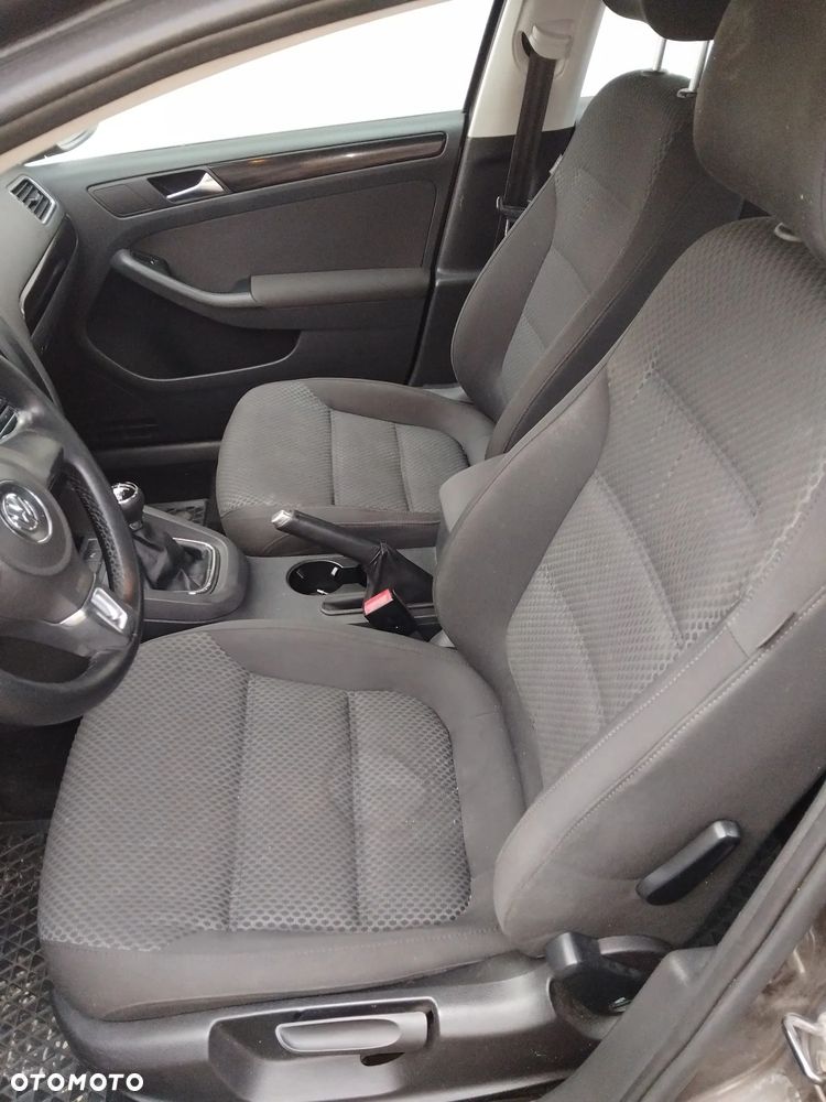 Volkswagen Jetta 1.6 TDI Comfortline - 7