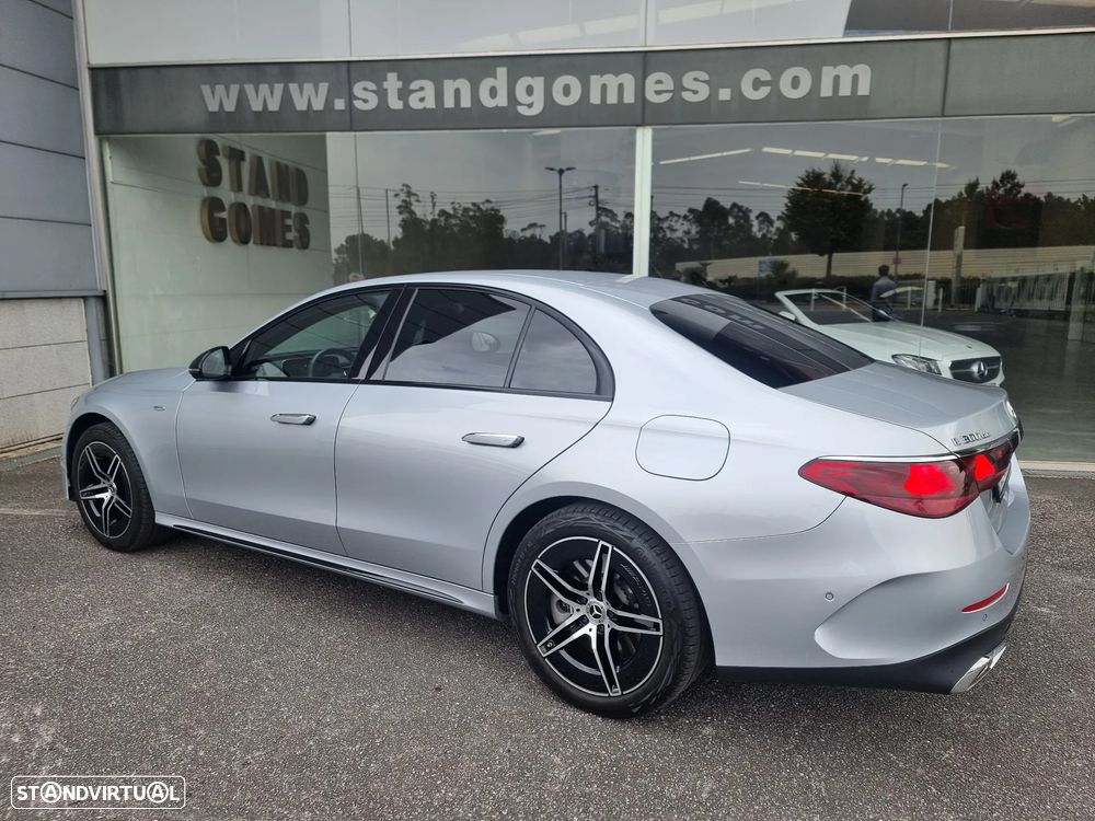 Mercedes-Benz E 300 de 9G-TRONIC AMG Line - 5