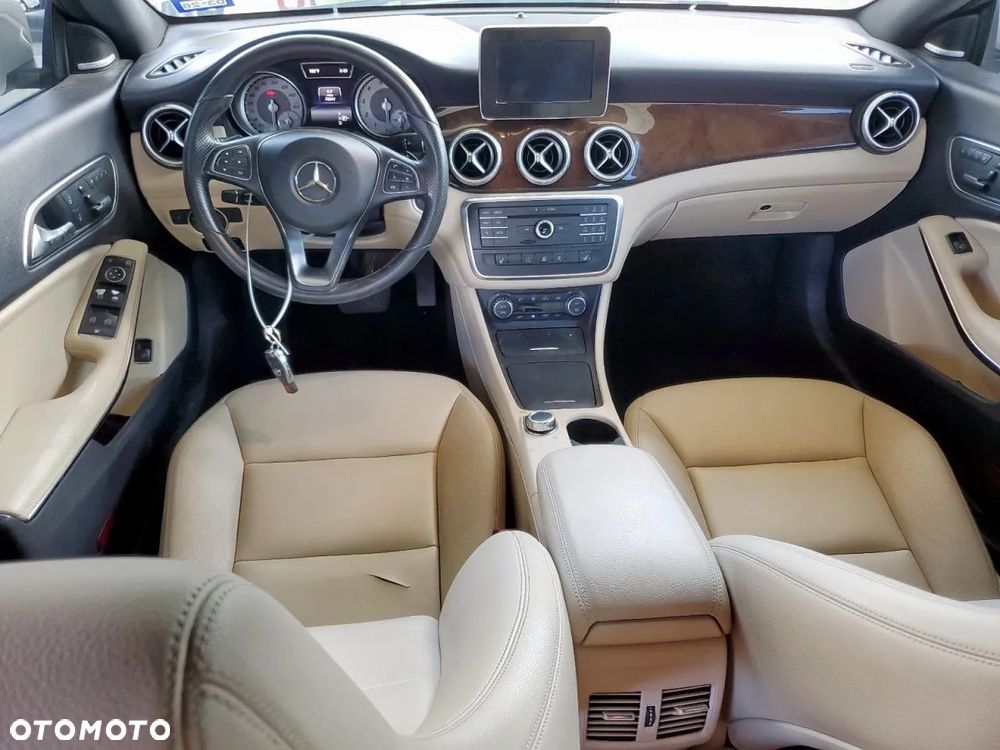 Mercedes-Benz CLA 250 7G-DCT Sport - 7