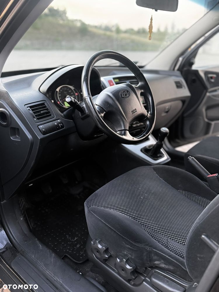 Hyundai Tucson 2.0 2WD GLS Navi - 31