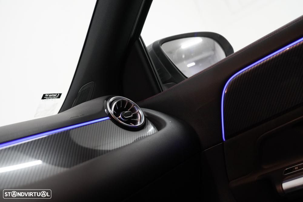 Mercedes-Benz GLA 180 d AMG Line - 11