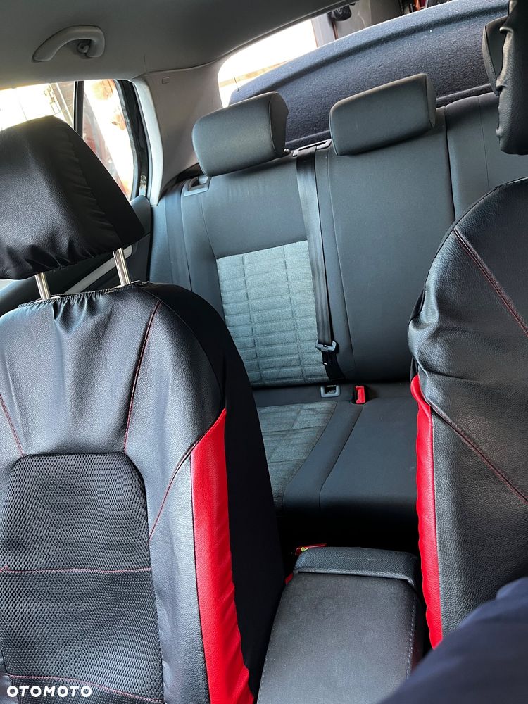 Volkswagen Golf V 1.6 Comfortline - 16