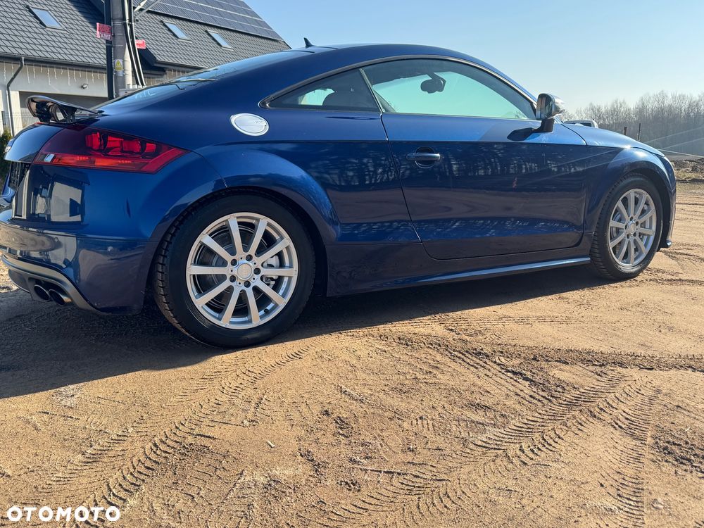Audi TT S Coupé - 16