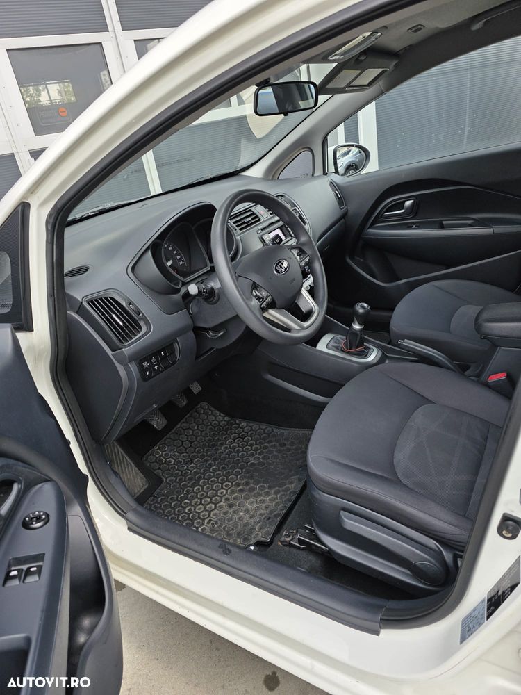Kia Rio 1.2 GSL COMFORT - 10