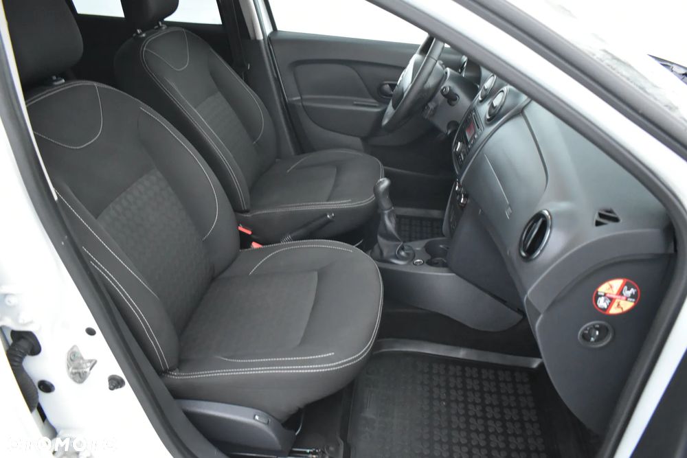 Dacia Logan 1.2 16V Laureate - 17
